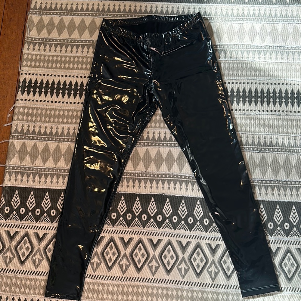 CLEO the hurricane grippy sticky leggings